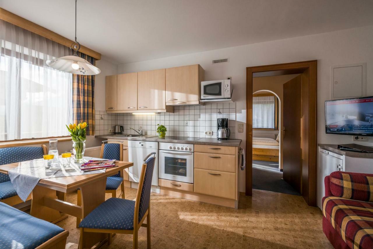 Appartements Bachler Бріксен-ім-Тале Екстер'єр фото
